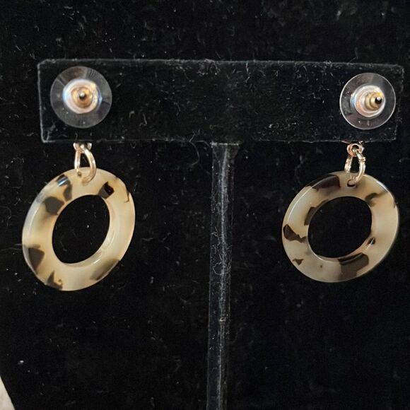 Sparkle & Bling Gold-Tone Black Tortoise Chunky Chain Necklace Earring Set- OSFM - Picture 12 of 16